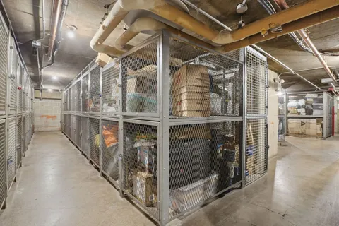 $325,000 | 1455 North Sandburg Terrace, Unit 504, Chicago, IL 60610