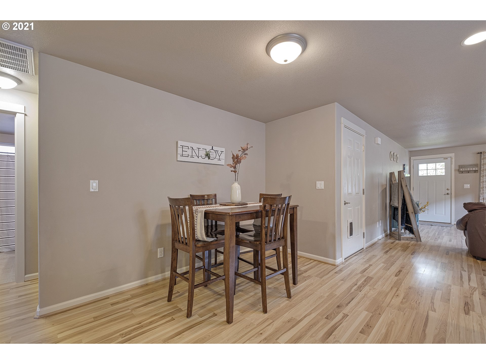 2829 29th Avenue Forest Grove, OR 97116 - Photo 11 of 23
