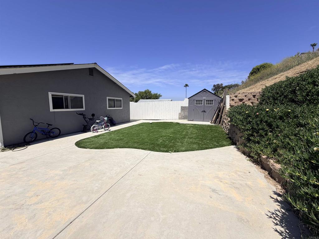 656 Roja Street Oceanside, CA 92057 - Photo 5 of 21
