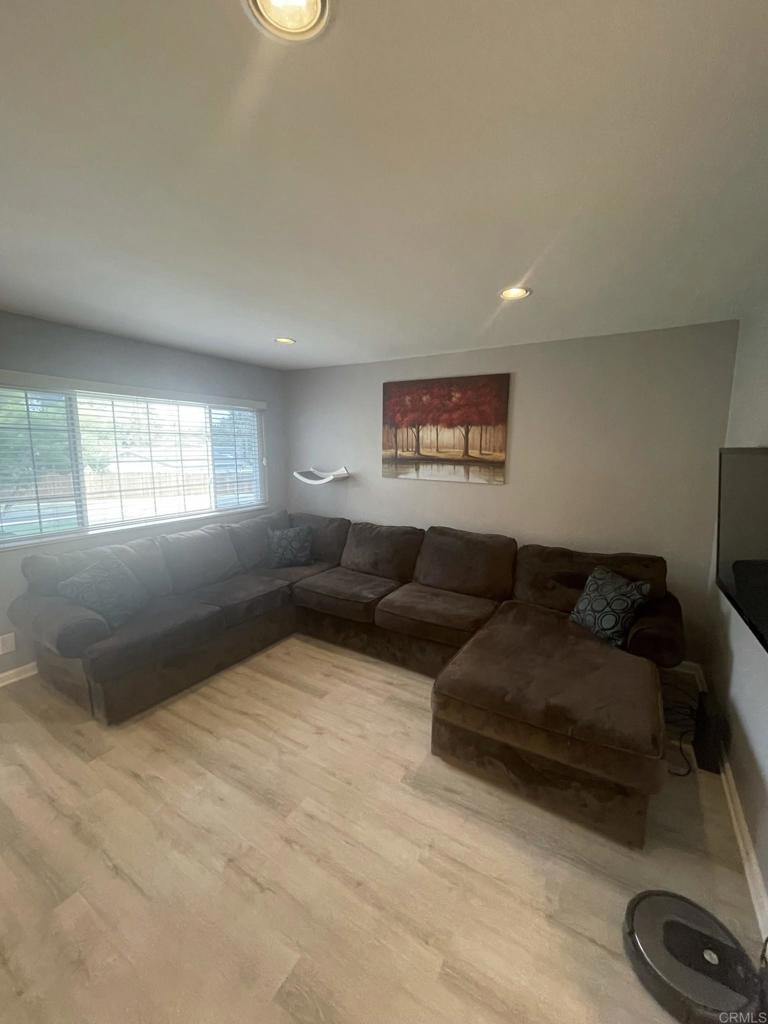 656 Roja Street Oceanside, CA 92057 - Photo 8 of 21