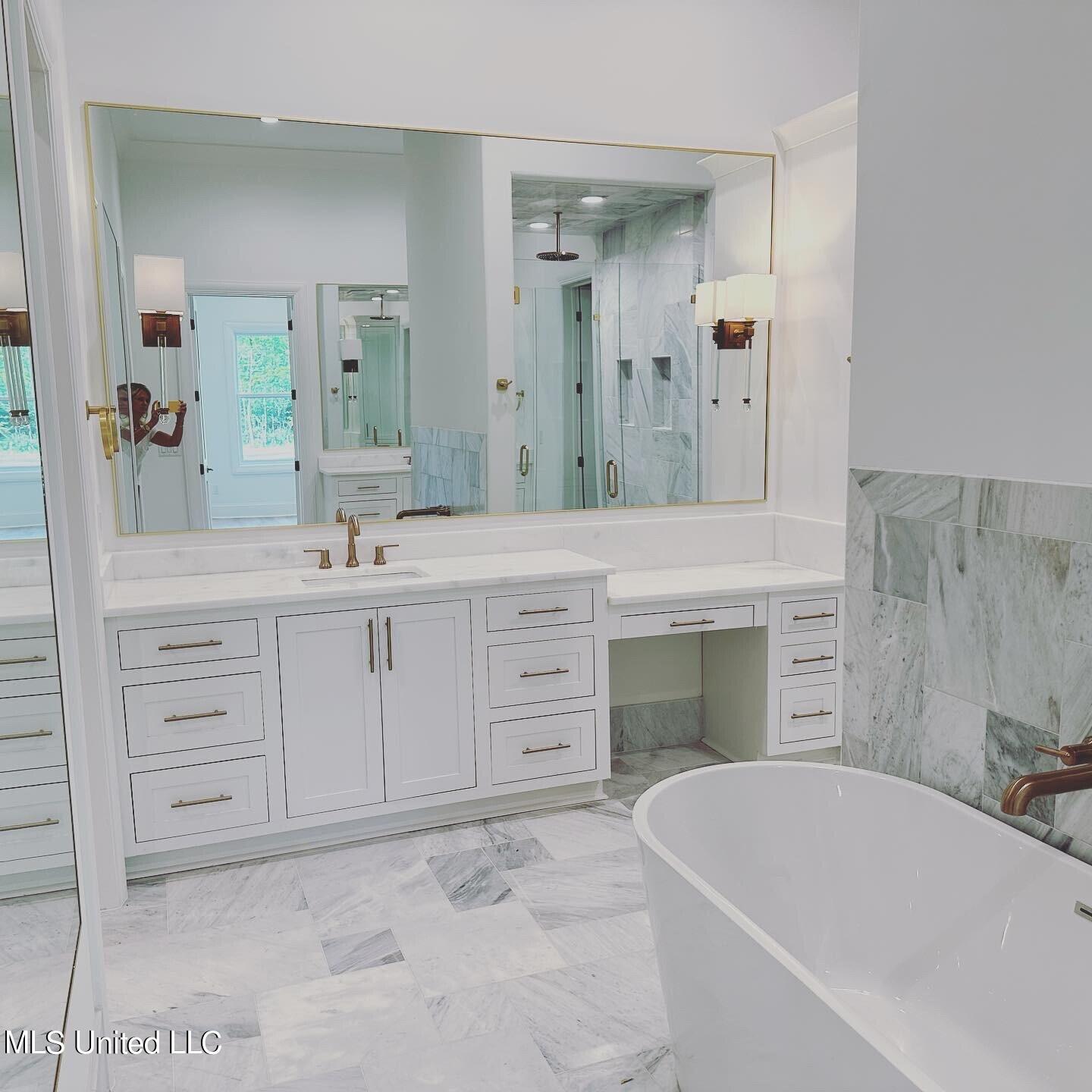 103 Bridgewater Bend Ridgeland, MS 39157 - Photo 11 of 14 Master Bath