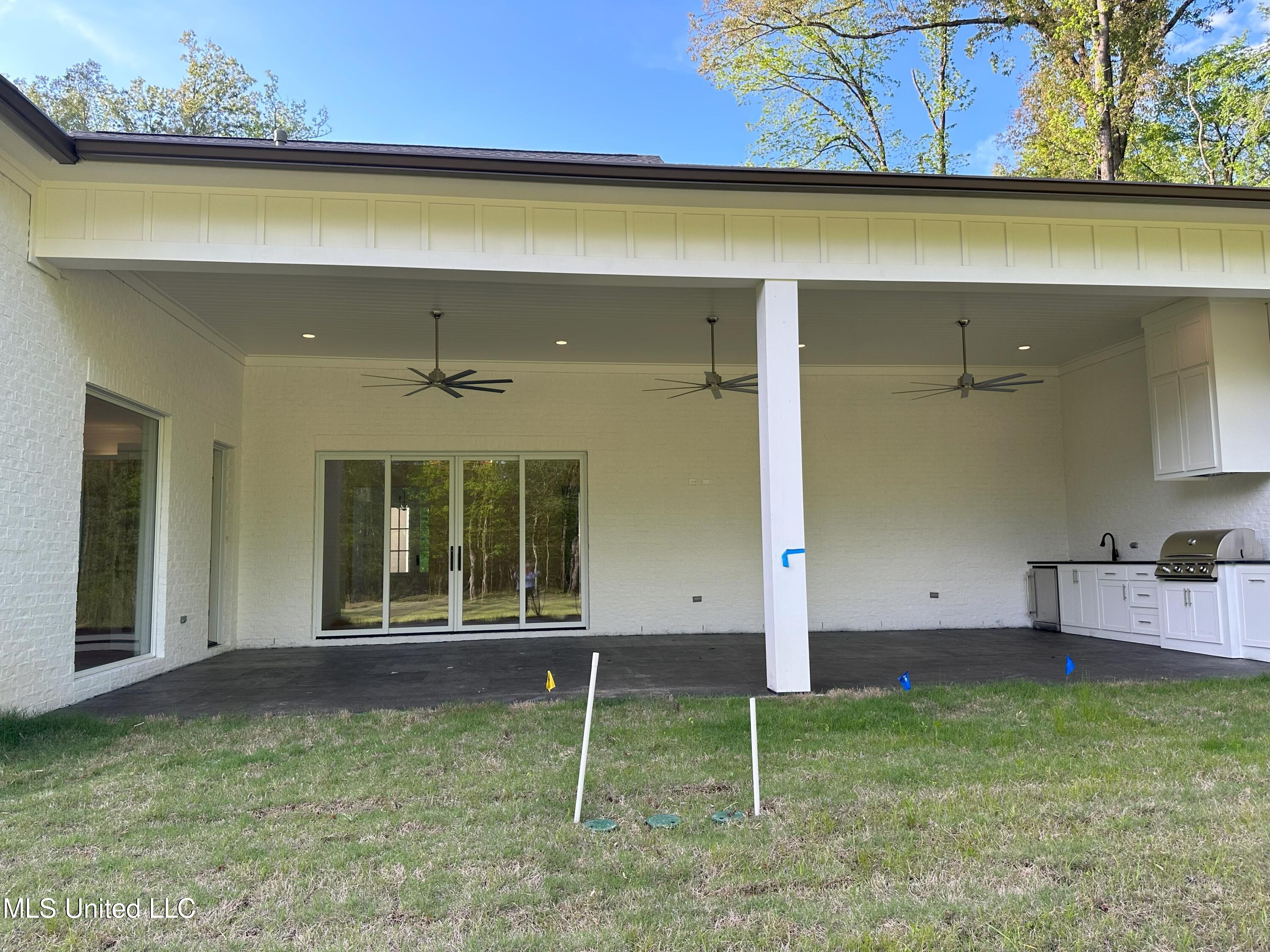 103 Bridgewater Bend Ridgeland, MS 39157 - Photo 7 of 14 Outdoor patio