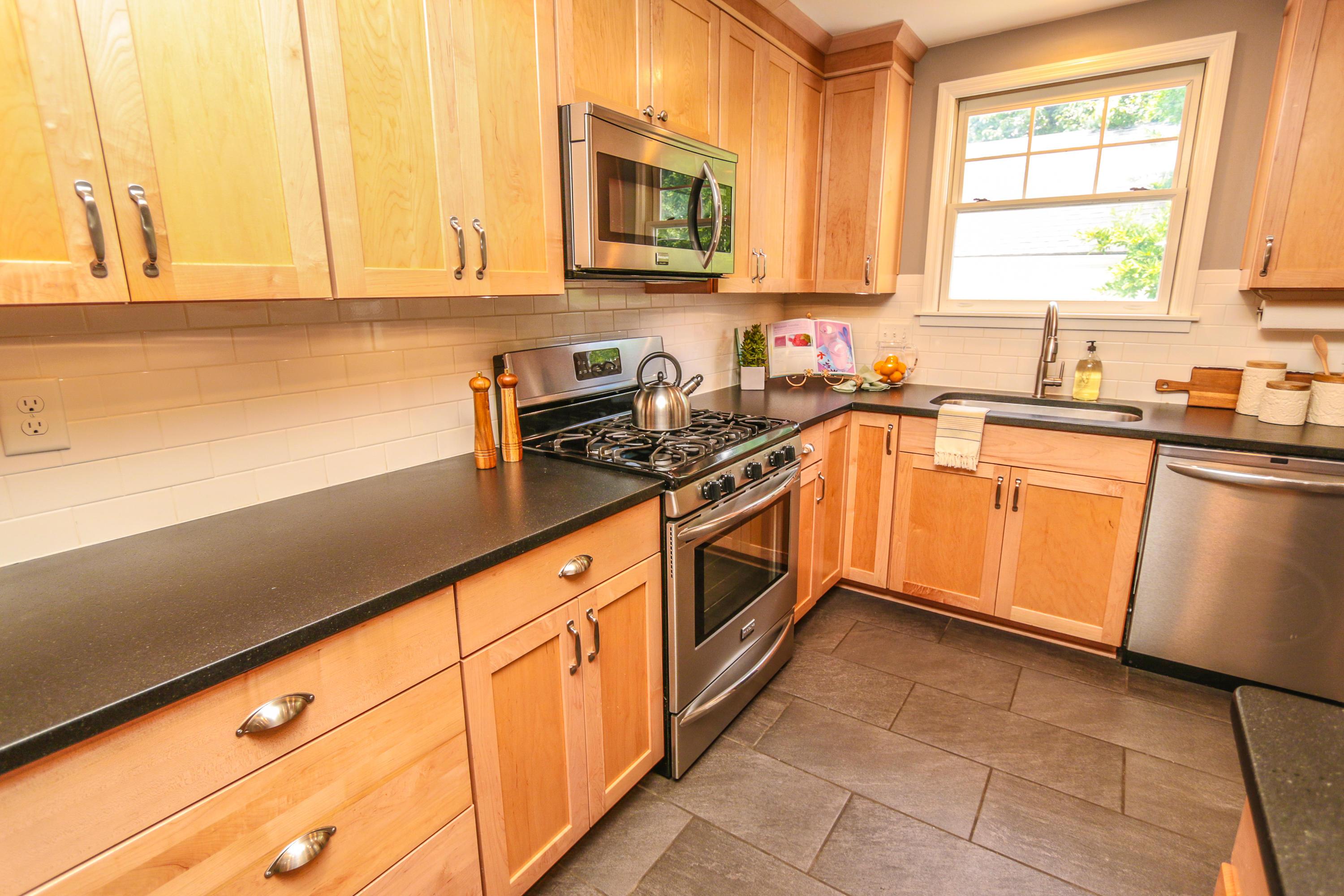 1580 Berkshire Road Upper Arlington, OH 43221 - Photo 27 of 60