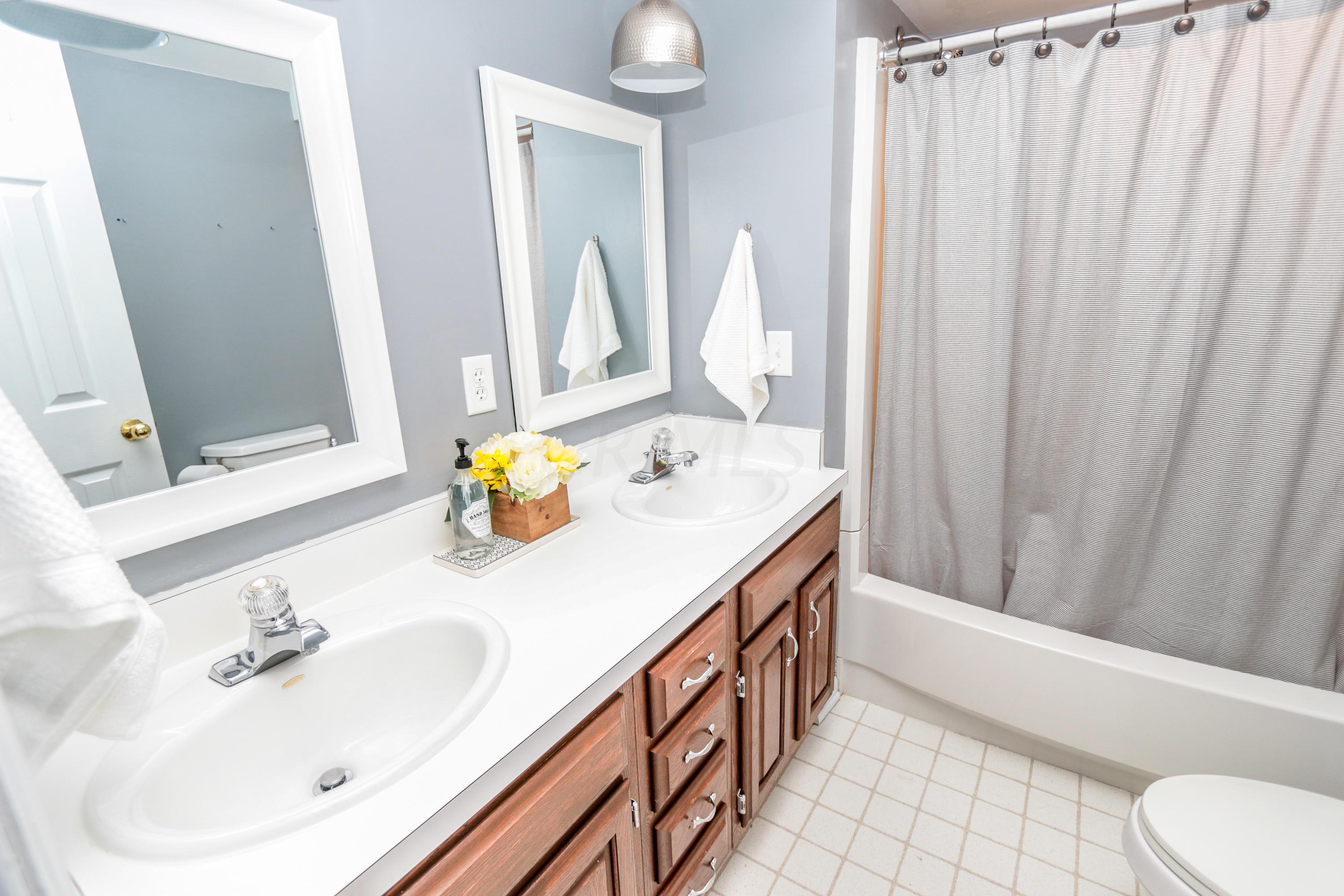 1580 Berkshire Road Upper Arlington, OH 43221 - Photo 43 of 60