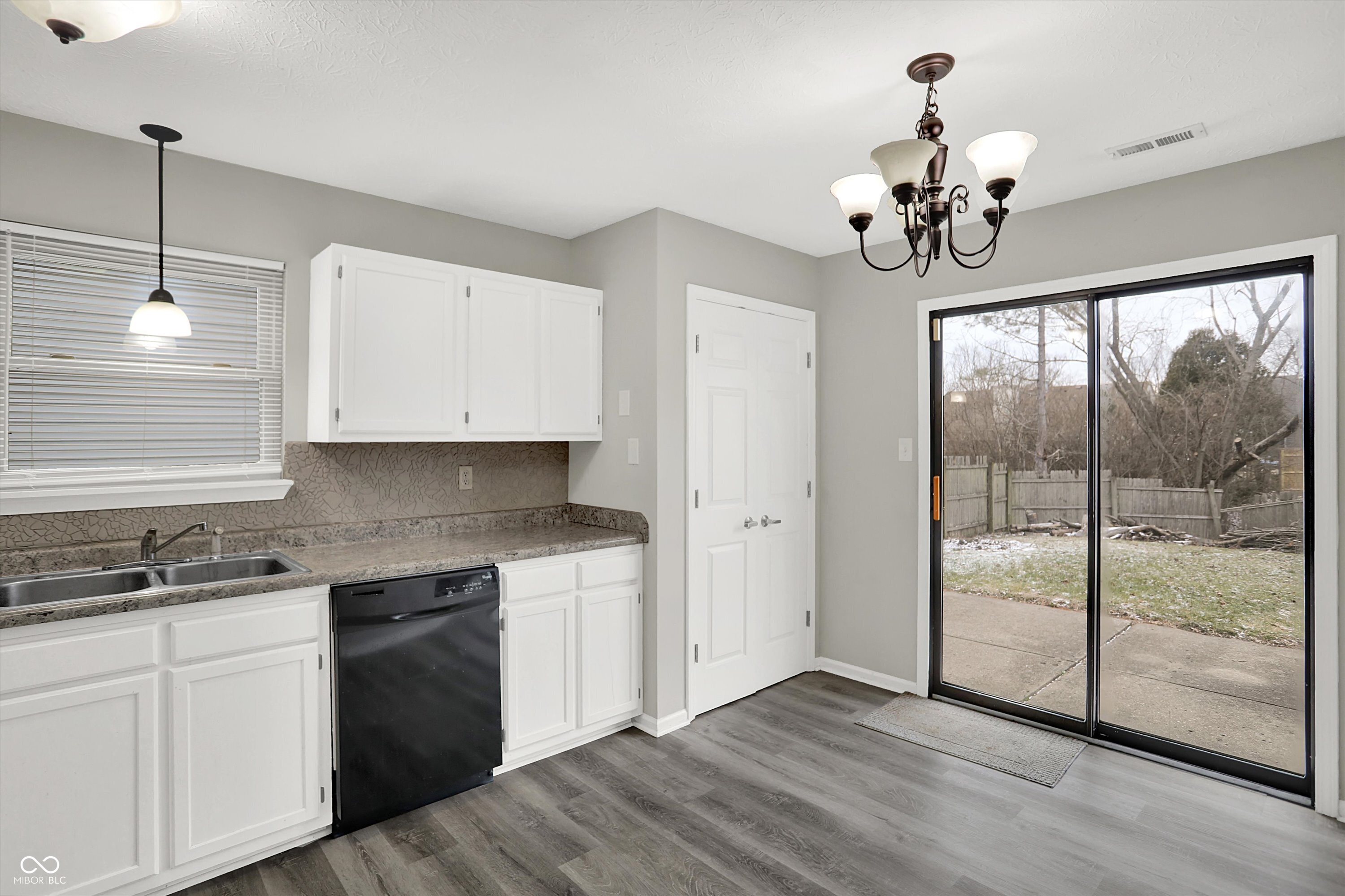 3140 Shellbark Drive Indianapolis, IN 46235 - Photo 6 of 16