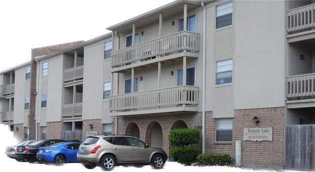 $1,600 | 1309 Carrollton Avenue, Unit 113, Metairie, LA 70005