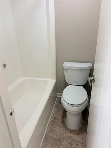 $1,600 | 1309 Carrollton Avenue, Unit 113, Metairie, LA 70005