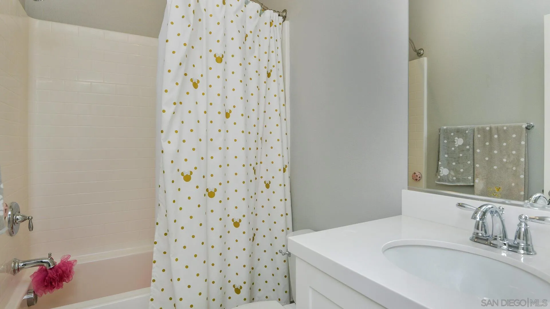 4106 Via Del Rey Oceanside, CA 92057 - Photo 12 of 24 Gallery Image 12