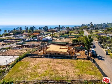 $1,595,000 | 16814 Bollinger Drive, Pacific Palisades, CA 90272