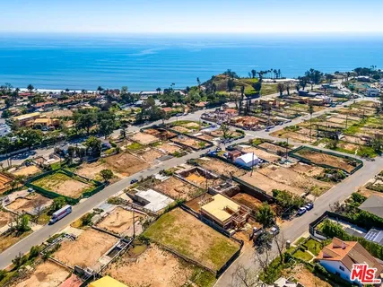 $1,595,000 | 16814 Bollinger Drive, Pacific Palisades, CA 90272