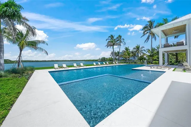 $23,500,000 | 612 Juan Anasco Drive, Longboat Key, FL 34228