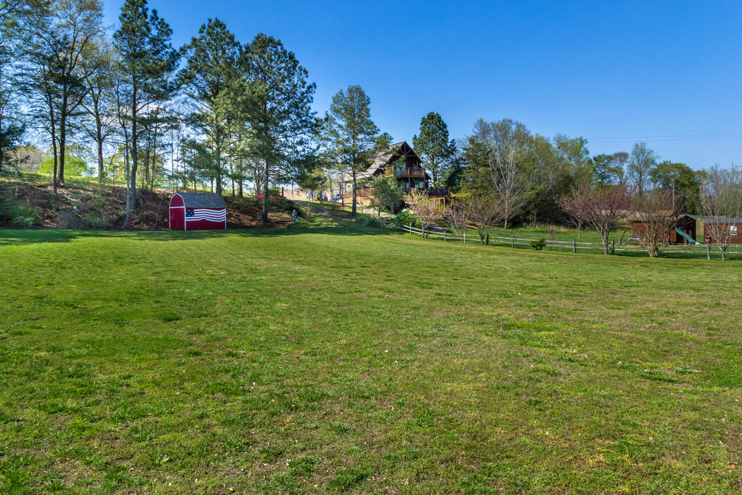 134 Circle R Drive Benton, TN 37307 - Photo 6 of 34 134_Circle_R_Dr_06