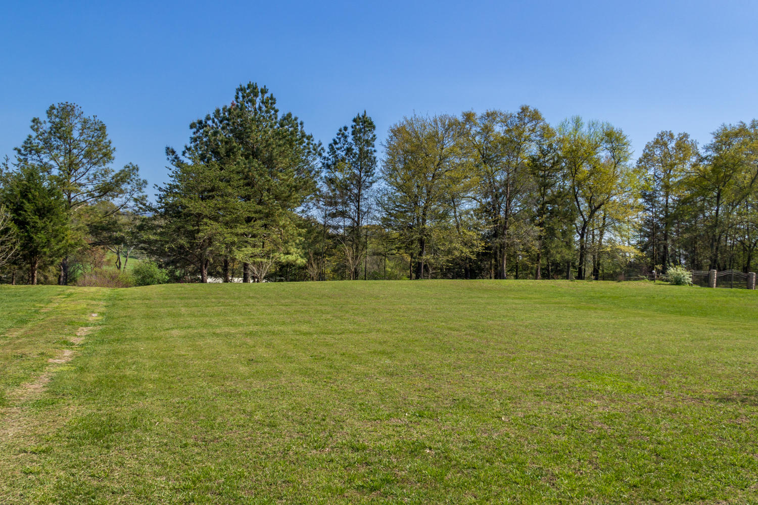 134 Circle R Drive Benton, TN 37307 - Photo 10 of 34 134_Circle_R_Dr_10