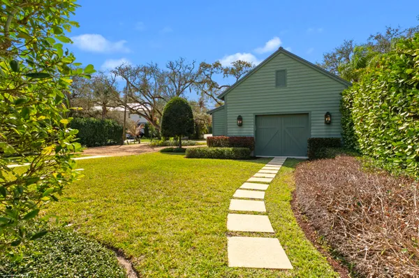$6,300,000 | 12025 Southeast Laurel Lane, Hobe Sound, FL 33455
