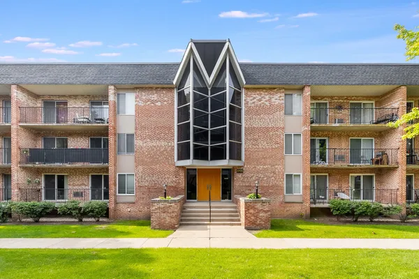 $185,000 | 1001 North Mill Street, Unit 308, Naperville, IL 60563
