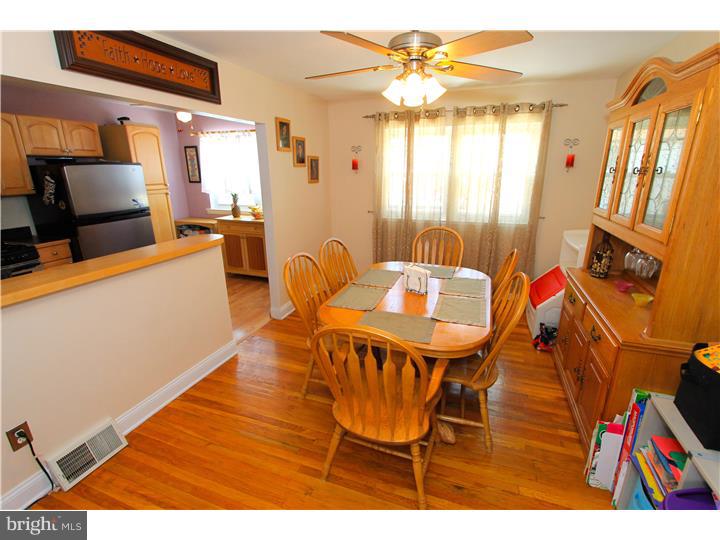 12488 Sweet Briar Road Philadelphia, PA 19154 - Photo 4 of 25