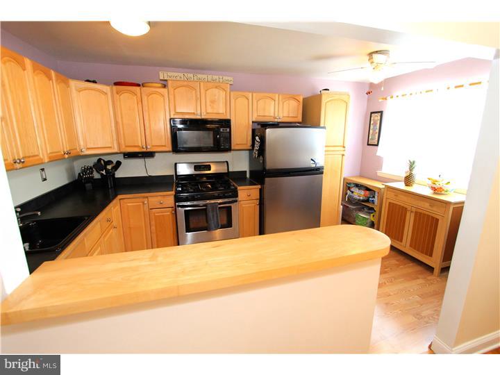 12488 Sweet Briar Road Philadelphia, PA 19154 - Photo 8 of 25