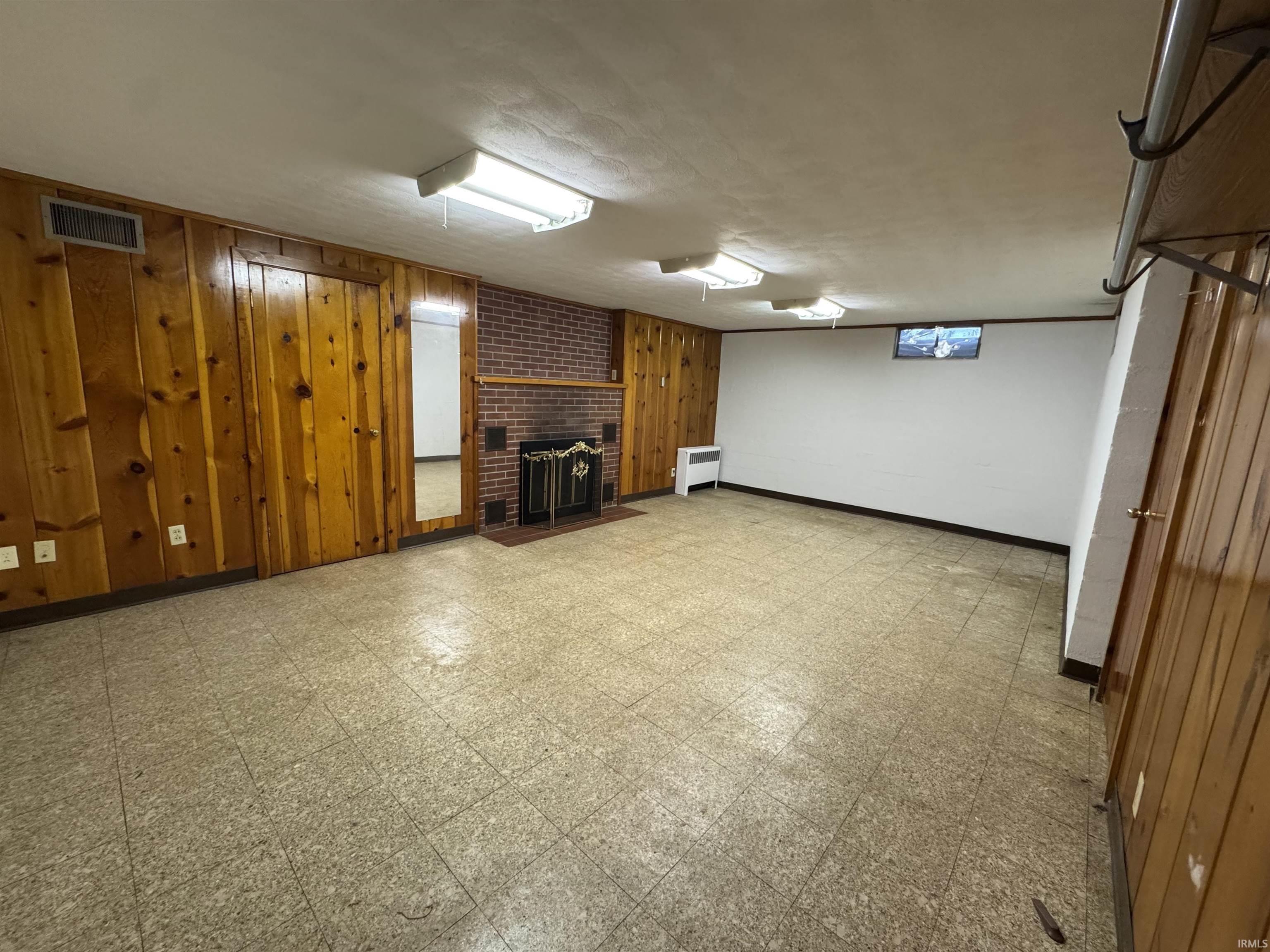 295 West Riverside Drive Peru, IN 46970 - Photo 27 of 34