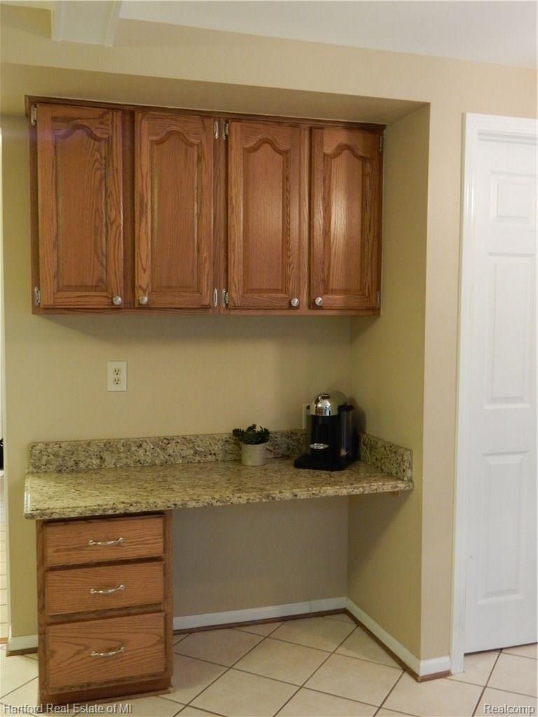 36768 Chesapeake Road Farmington, MI 48335 - Photo 8 of 41 DSCN2347.JPG