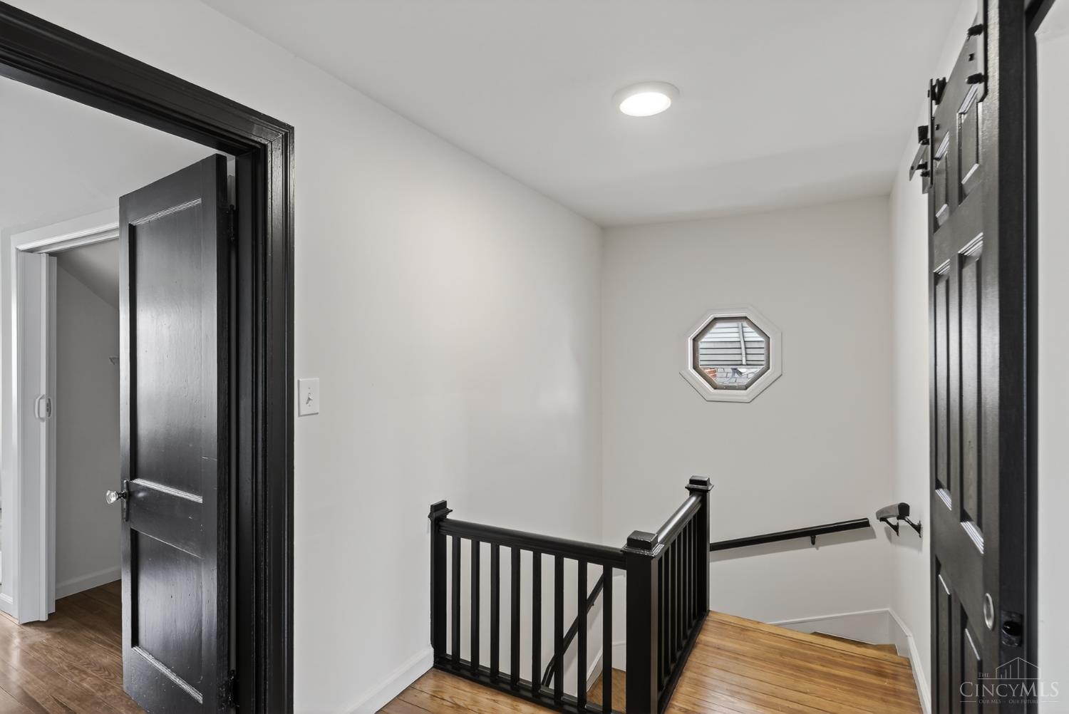 6615 Merwin Avenue Cincinnati, OH 45227 - Photo 23 of 40