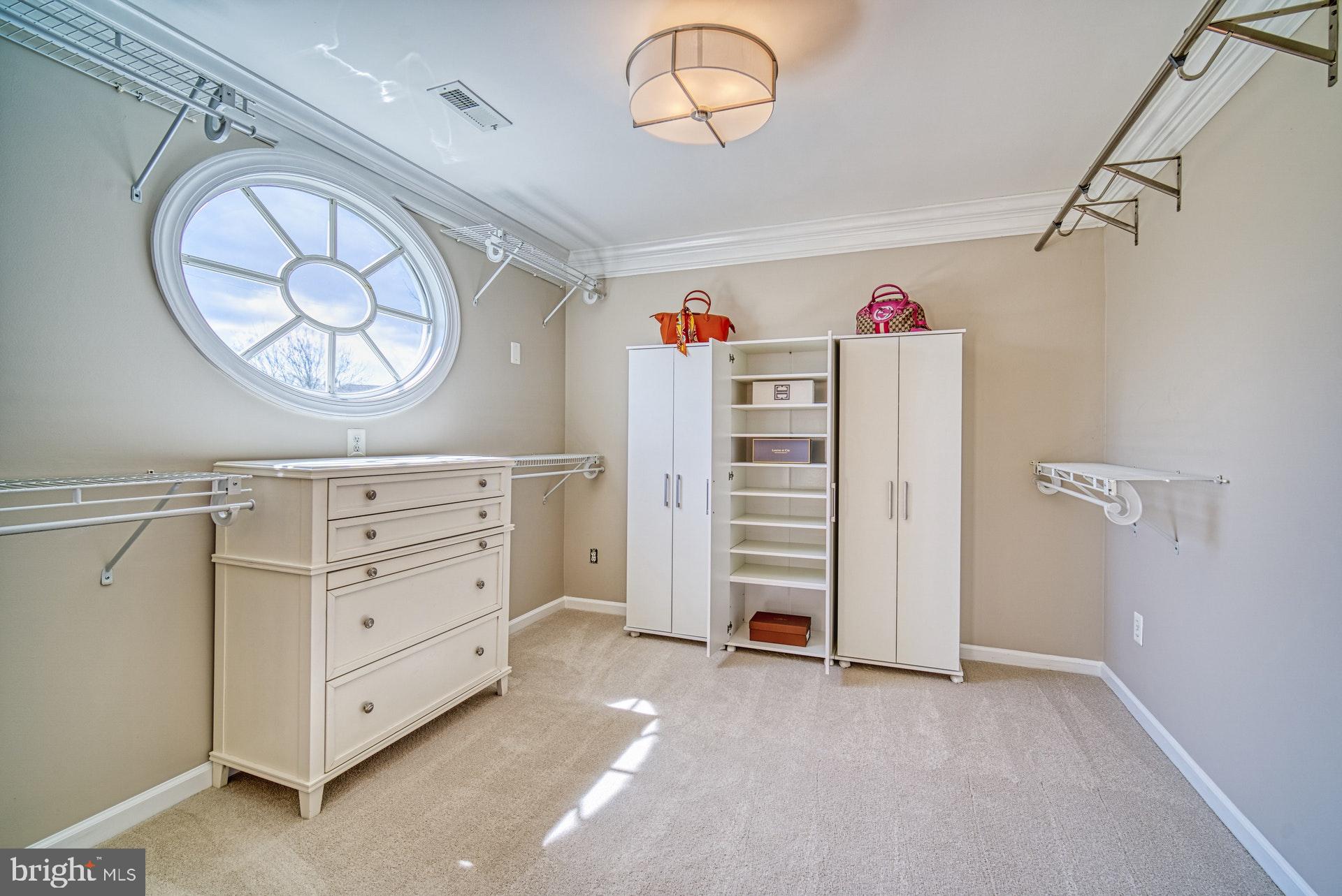 10896 Hunter Gate Way Reston, VA 20194 - Photo 27 of 70 WALK IN MASTER CLOSET