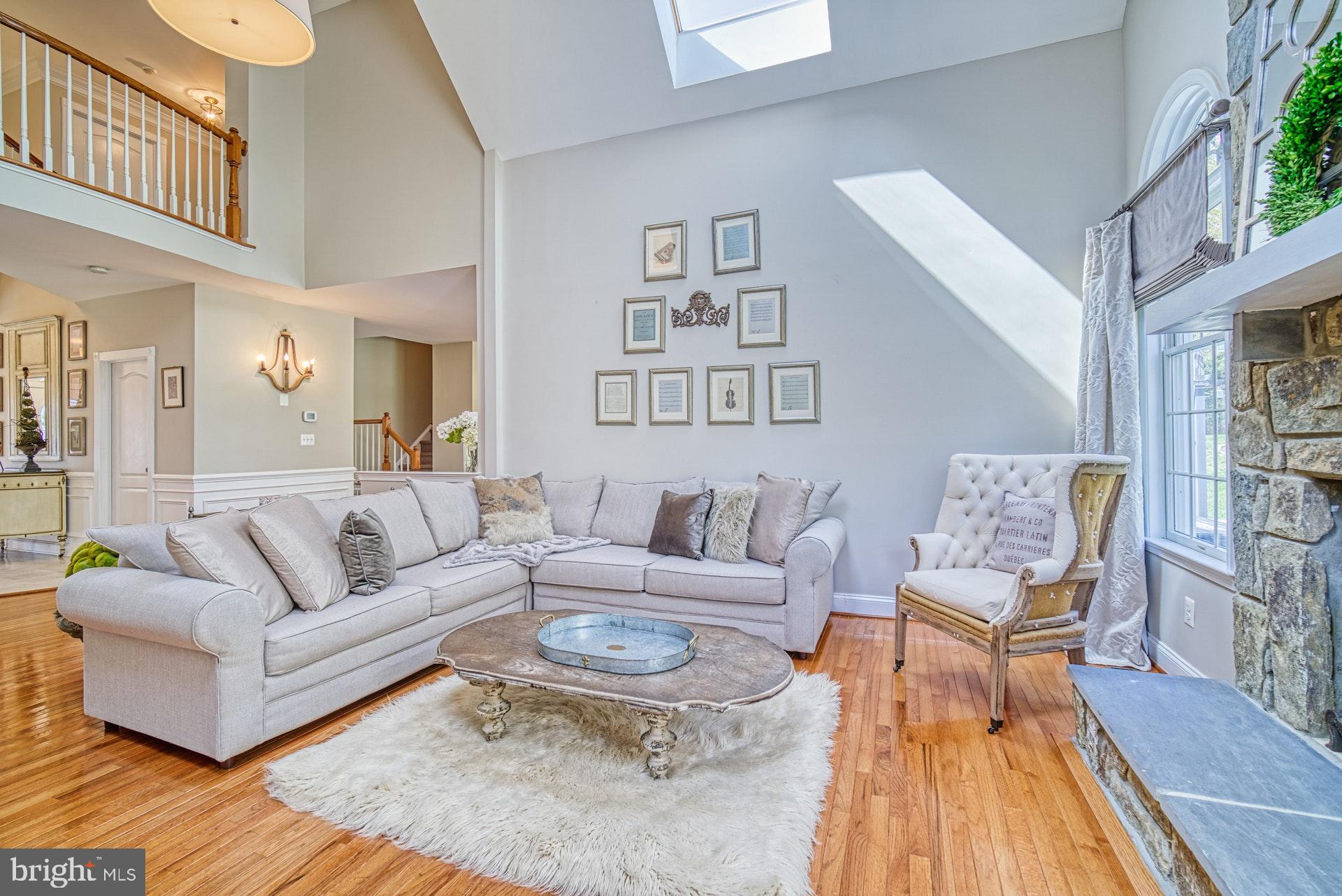 10896 Hunter Gate Way Reston, VA 20194 - Photo 7 of 70 FAMILY ROOM