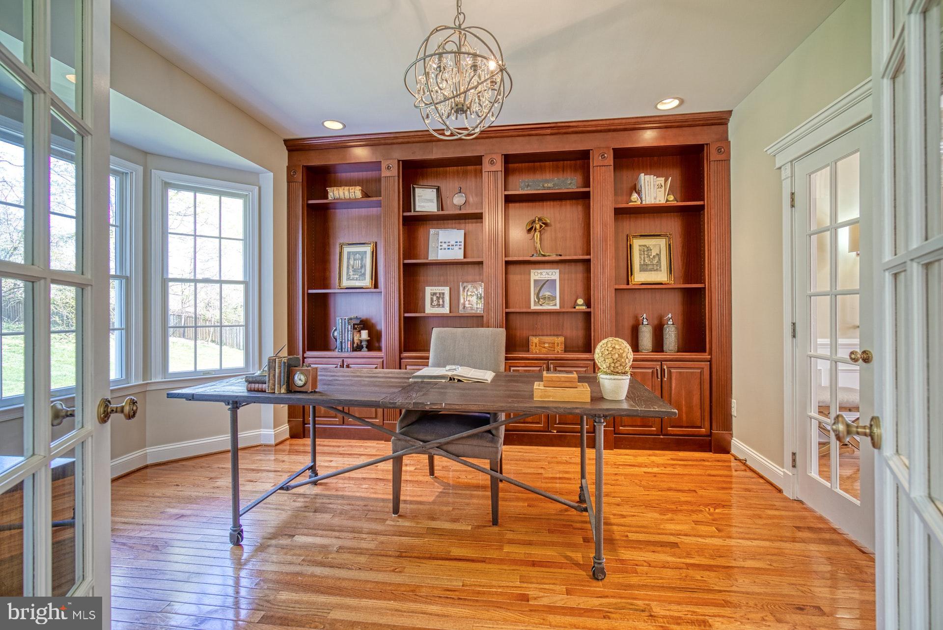 10896 Hunter Gate Way Reston, VA 20194 - Photo 8 of 70 STUDY WITH BUILT INS