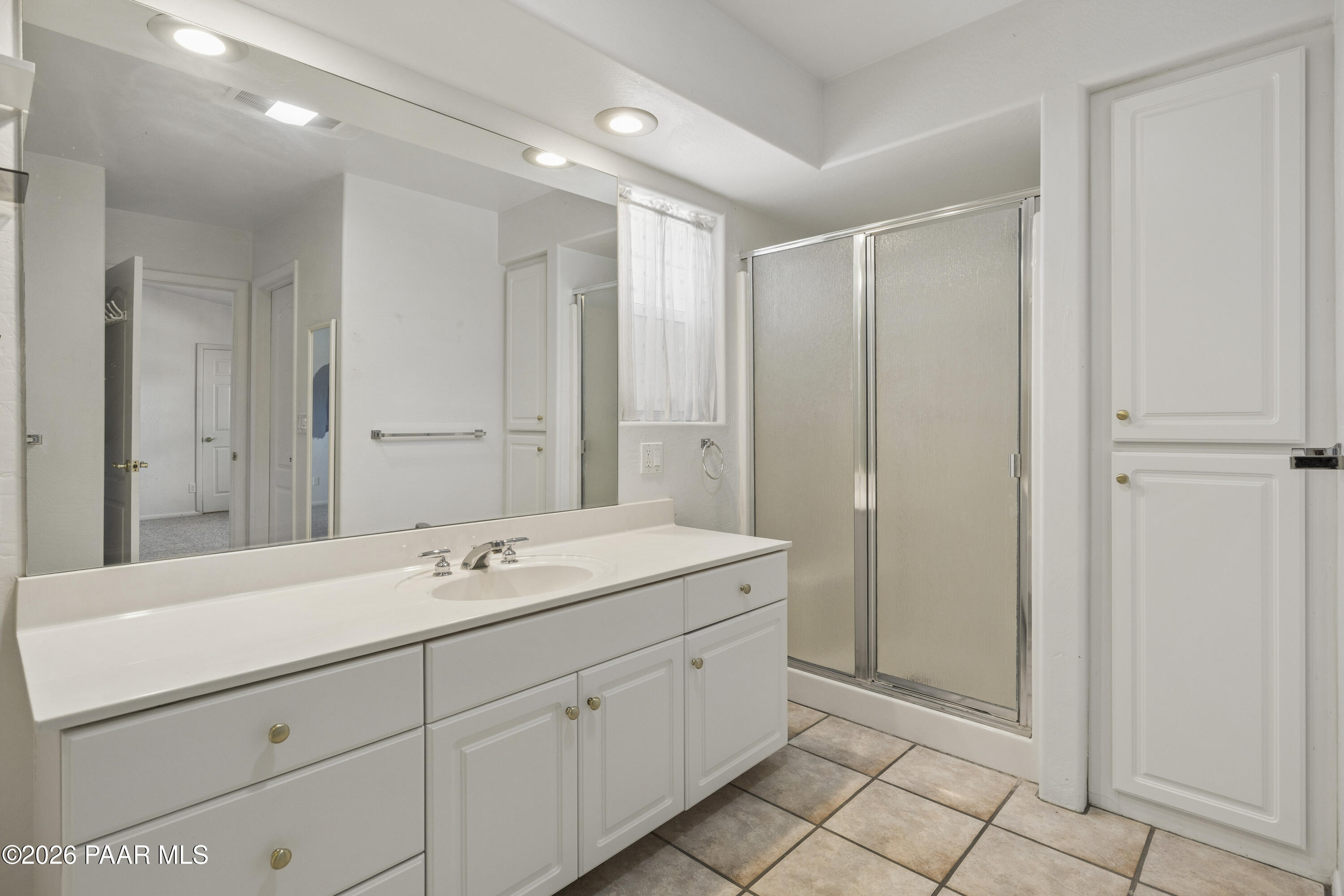 1891 Meadowridge Road Prescott, AZ 86305 - Photo 25 of 50 146-Primary Bathroom