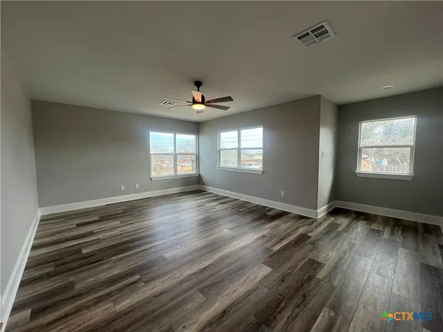 $2,400 | 5899 Denmans Loop, Belton, TX 76513