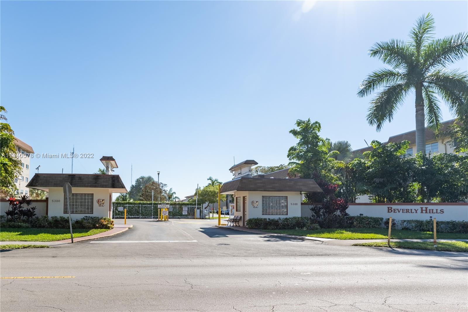 5300 Washington Street, Unit A234 Hollywood, FL 33021 - Photo 41 of 42 a view of street with houses