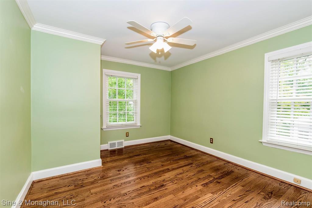 342 Touraine Road Grosse Pointe Farms, MI 48236 - Photo 38 of 49