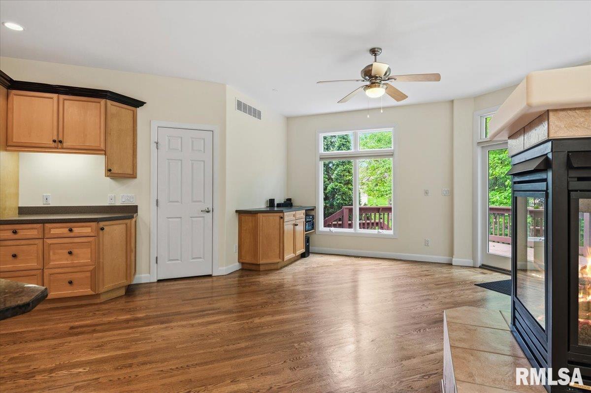4104 Chandlerwood Road Springfield, IL 62711 - Photo 12 of 64
