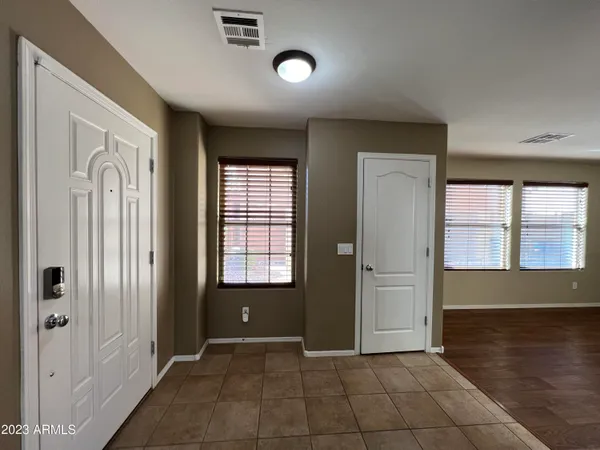 $2,095 | 2709 East Bart Street, Gilbert, AZ 85295