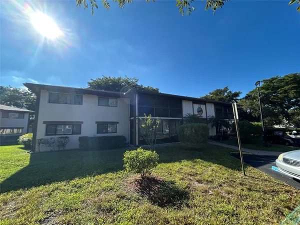 $144,000 | 9624 South Belfort Circle, Unit 202, Tamarac, FL 33321