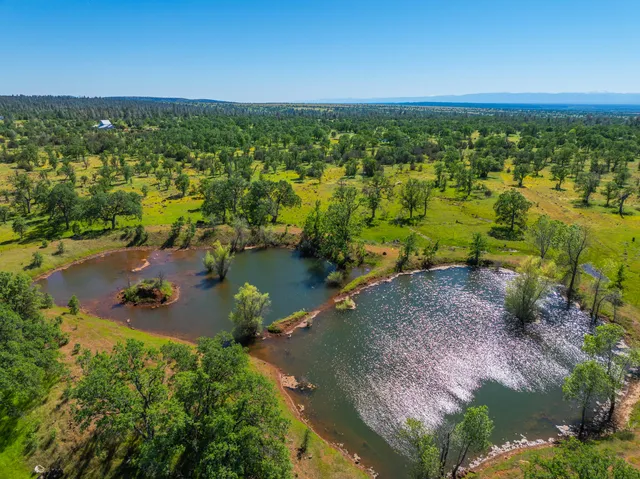 $765,000 | 25130 Aoudad Drive, Anderson, CA 96007