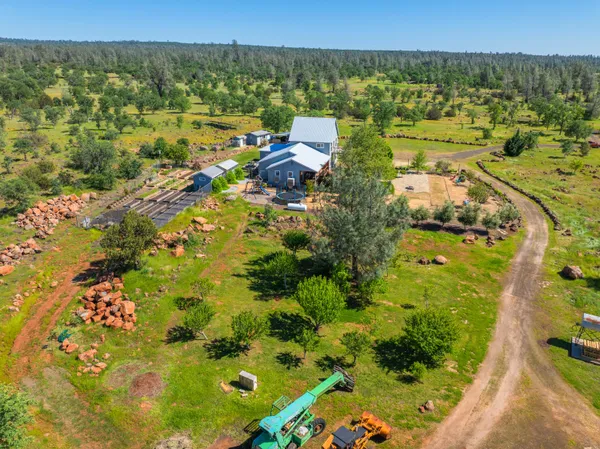 $765,000 | 25130 Aoudad Drive, Anderson, CA 96007