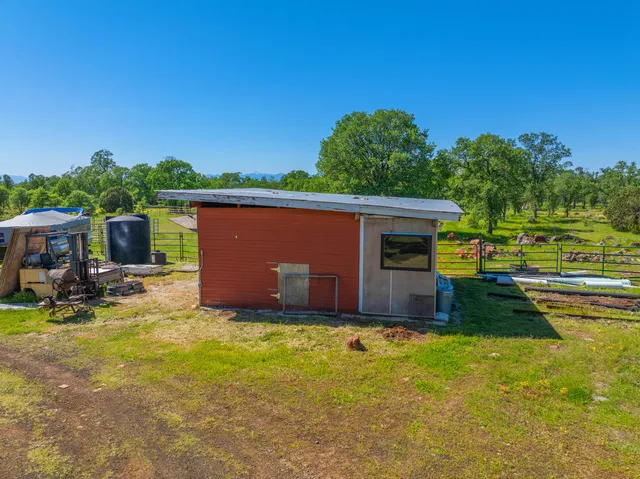 $765,000 | 25130 Aoudad Drive, Anderson, CA 96007