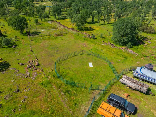 $765,000 | 25130 Aoudad Drive, Anderson, CA 96007