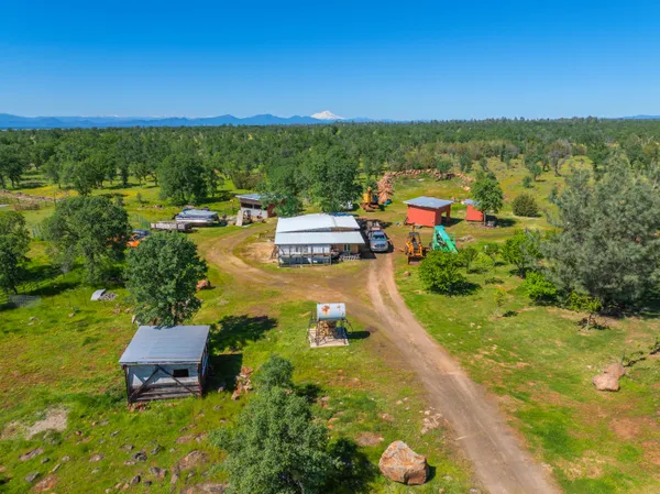 $765,000 | 25130 Aoudad Drive, Anderson, CA 96007