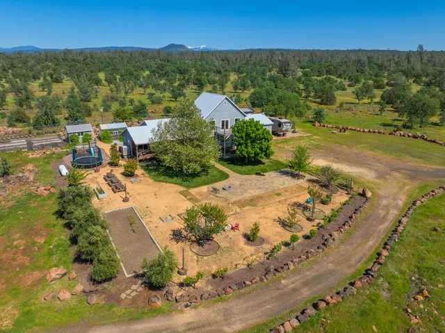 $765,000 | 25130 Aoudad Drive, Anderson, CA 96007