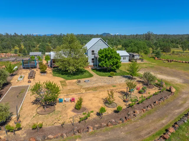 $765,000 | 25130 Aoudad Drive, Anderson, CA 96007