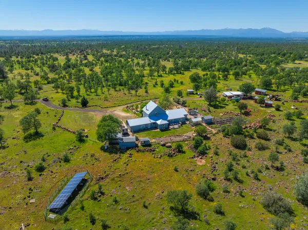 $765,000 | 25130 Aoudad Drive, Anderson, CA 96007