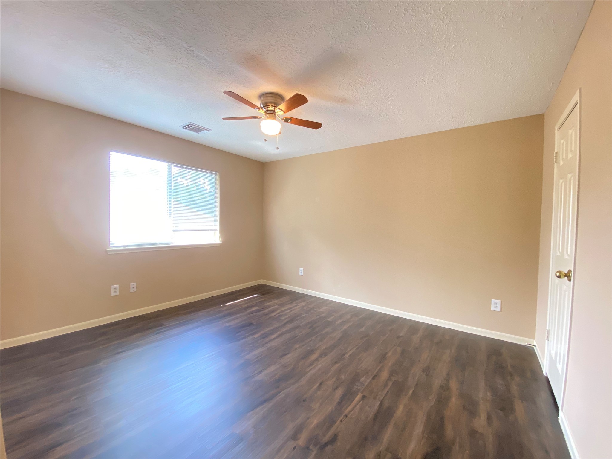 14727 Sun Harbor Drive Houston, TX 77062 - Photo 12 of 28