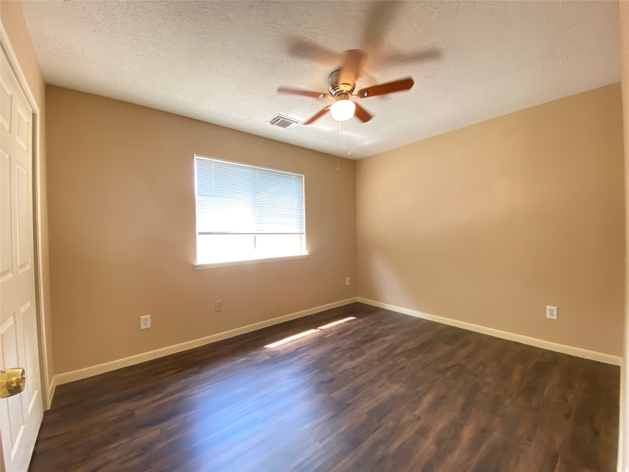 14727 Sun Harbor Drive Houston, TX 77062 - Photo 10 of 28