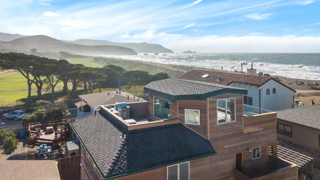 61 Elder Lane Pacifica, CA 94044 - Photo 30 of 37 a view of a terrace with couches and city view