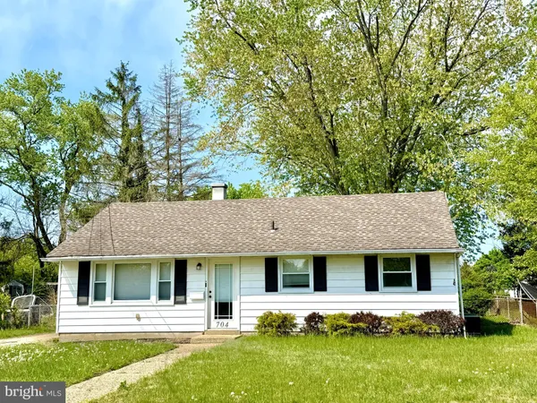 $275,000 | 704 North Main Street, Clayton, NJ 08312