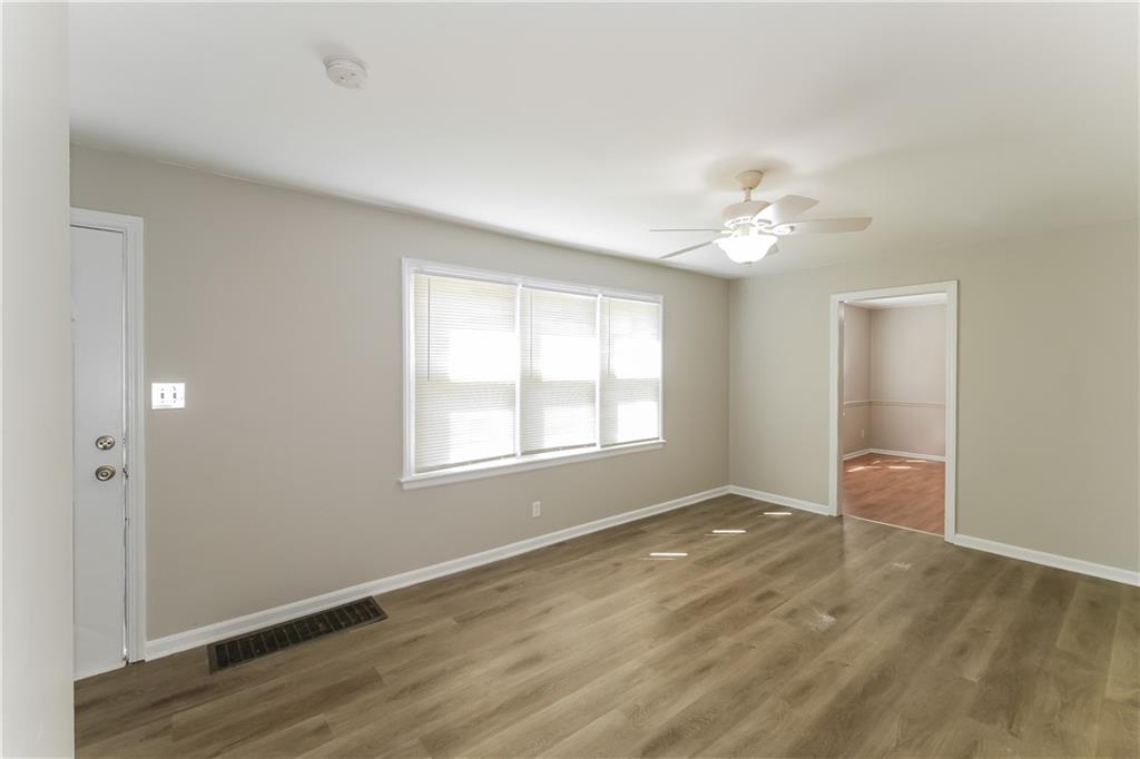 5317 Ralston Avenue Raytown, MO 64133 - Photo 4 of 27