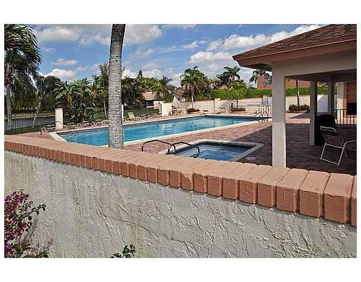 9063 Pine Springs Drive Boca Raton, FL 33428 - Photo 8 of 15 Swimming Pool/Hot Tub/Sauna