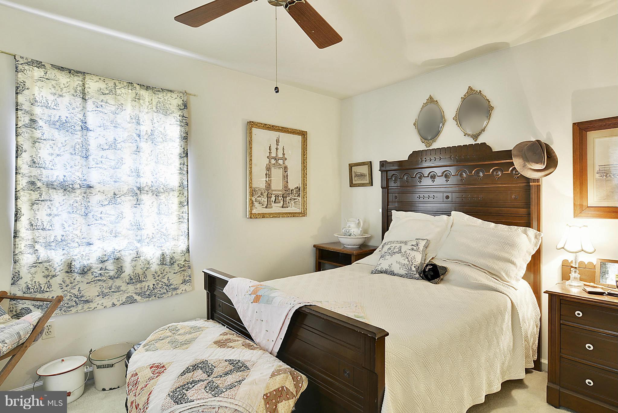 18601 Cabin Road Triangle, VA 22172 - Photo 17 of 30 All of the upper bedrooms are great sizes