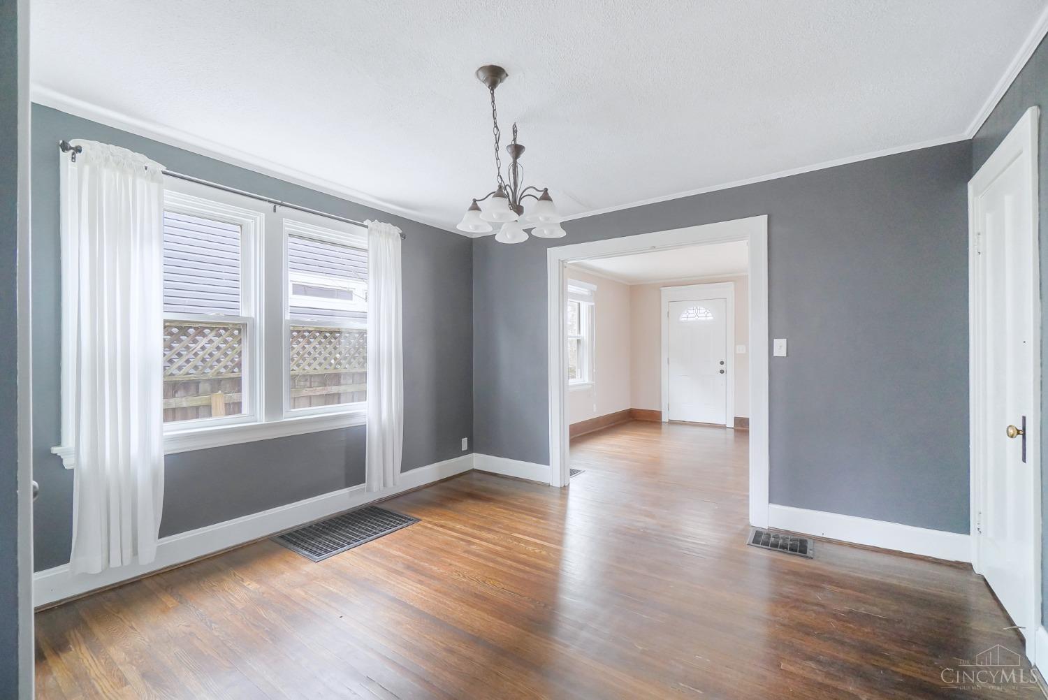 3528 Brotherton Road Cincinnati, OH 45209 - Photo 9 of 37